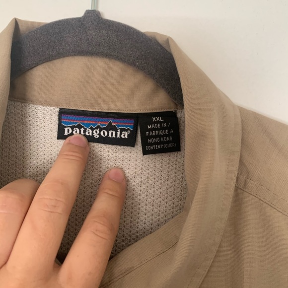Tan Patagonia button down shirt - Picture 2 of 3